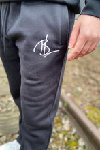 Lade das Bild in den Galerie-Viewer, Butterfly Sweatpants black
